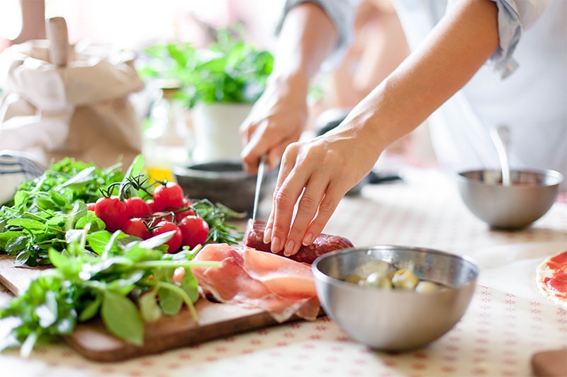Unsanitary Conditions in Restaurants or Cafeterias​