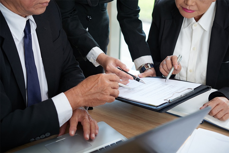 The Benefits of Retaining Legal Representation After a Rideshare Accident