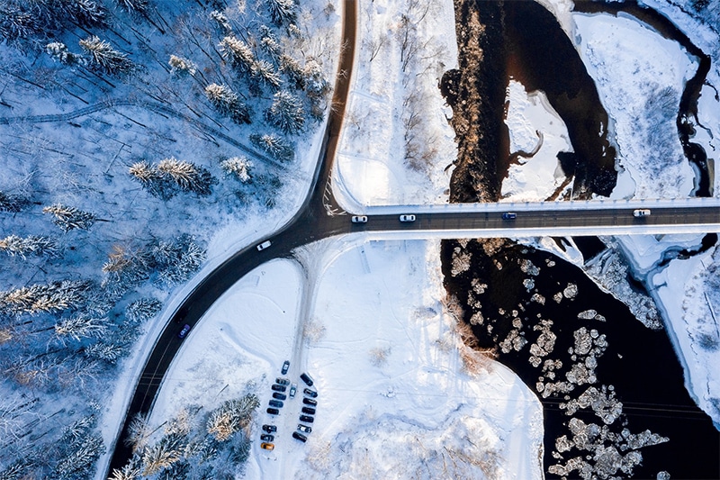 Around 17% of vehicle accidents occur during cold winter weather conditions.