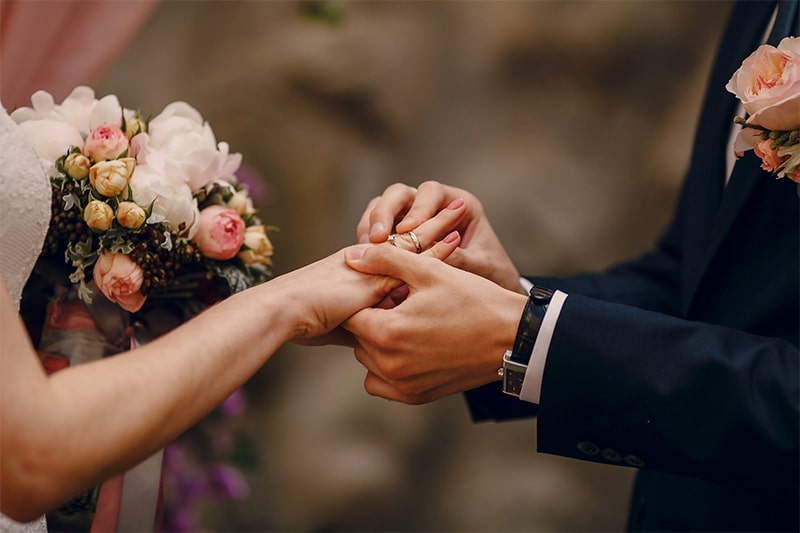 From package delivery to dancing at Wedding, defying adversity with love and determination