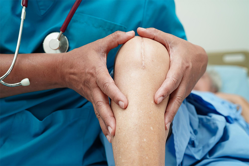 Why Hire a Knee Injury Attorney?