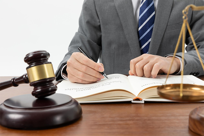 Benefits of Hiring a Single-car Accident Attorney