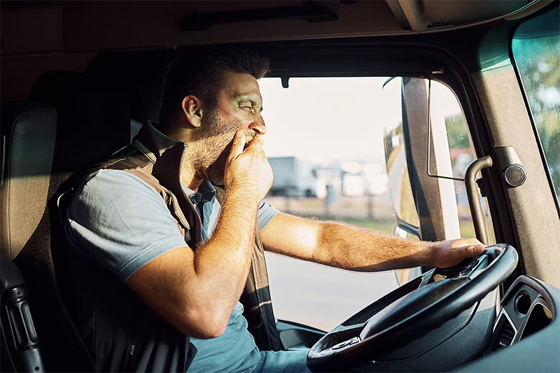 Distracted Truck Driving