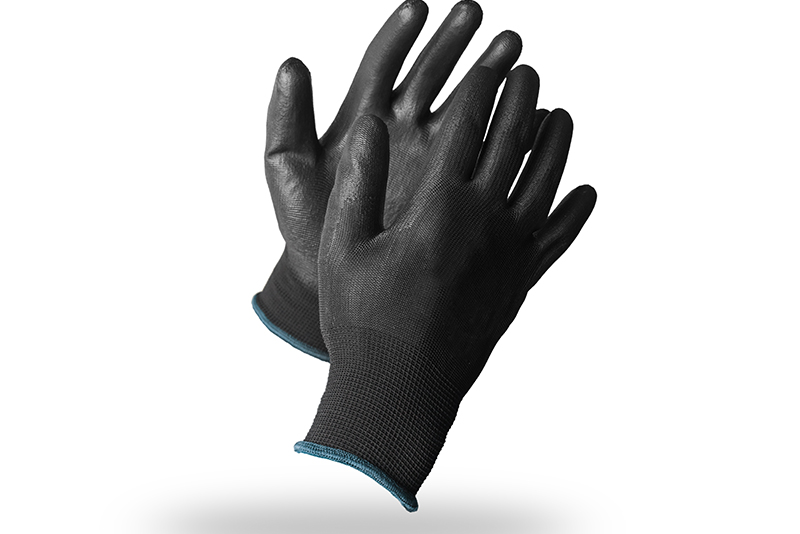 Lleva guantes protectores