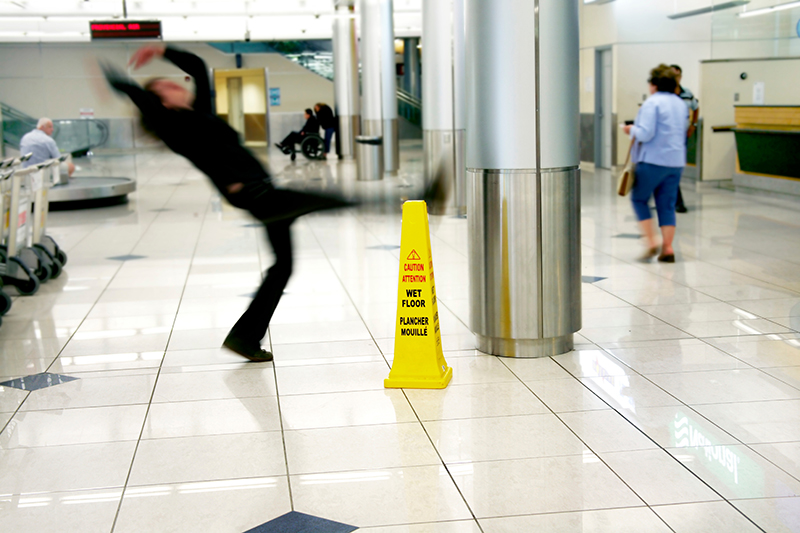 Who Pays for Injuries in an Albuquerque Slip and Fall Case?