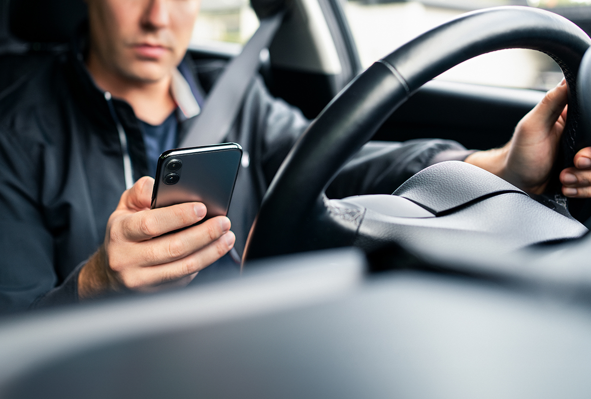 Oregon Distracted Driving Laws: What Injured Victims Need to Know (2025)